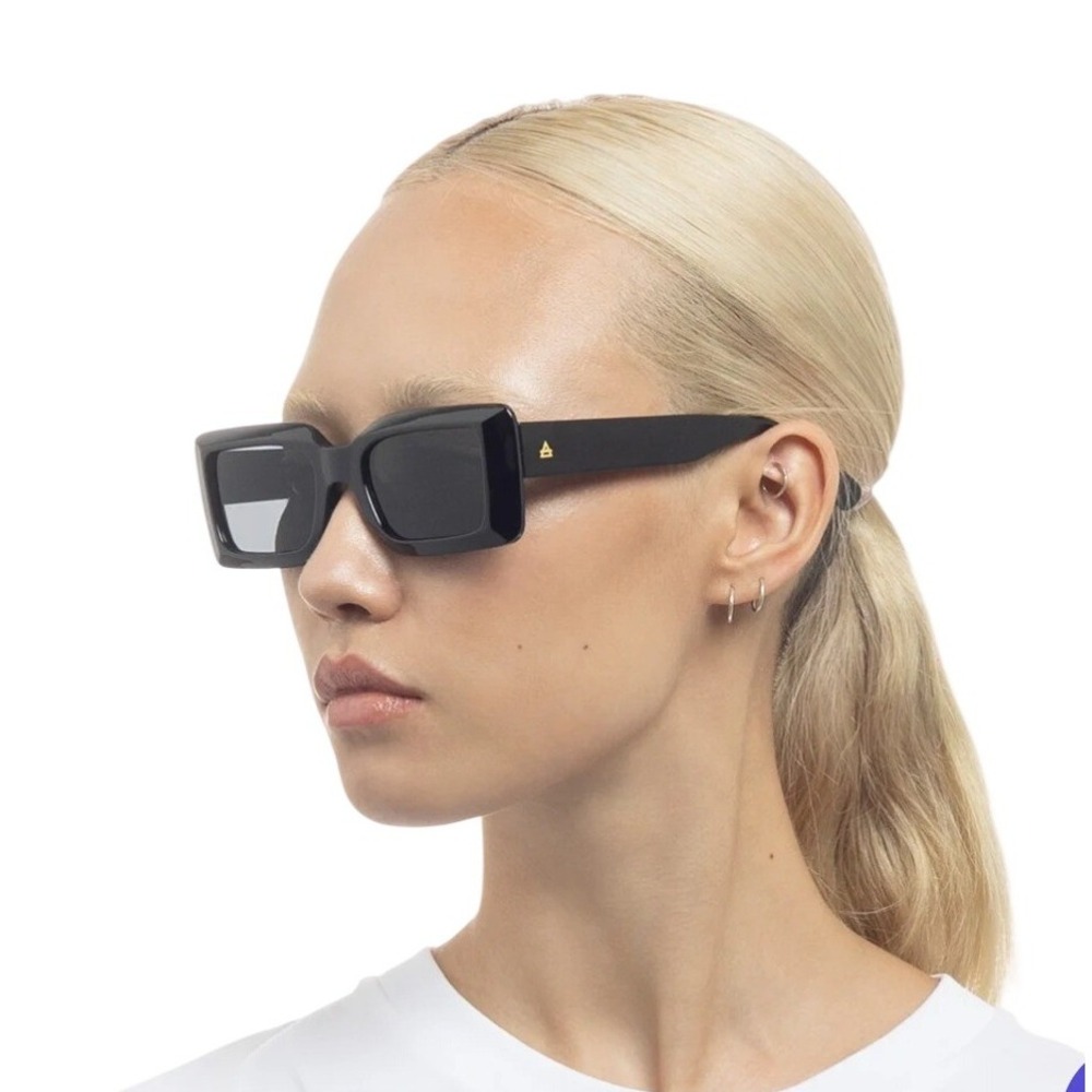 AIRE Parallax Sunglasses Black Rectangular Recycled Plastic Unisex 2122509 NWOT